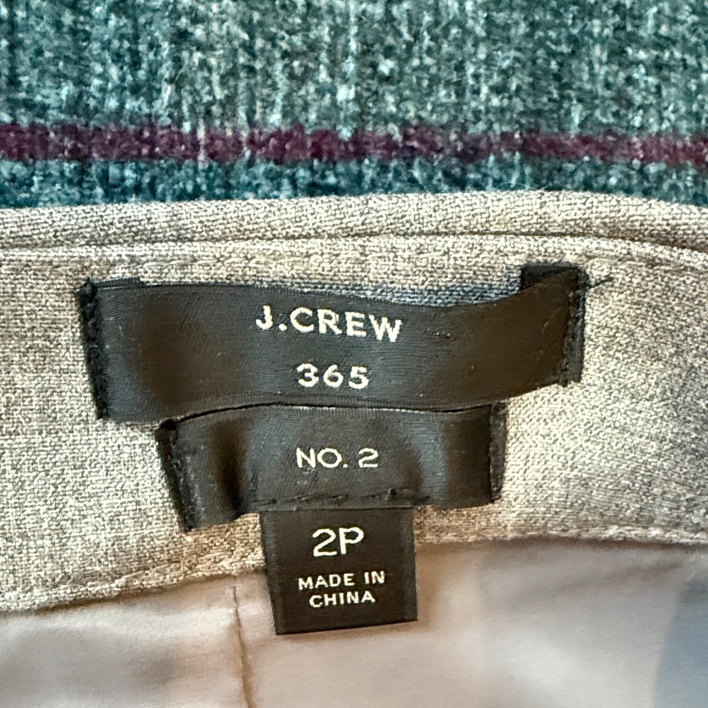 J. Crew Gray Women's Pencil Skirt, size 2P - Picture 5 of 5
